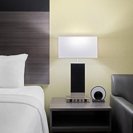 Baymont Inn & Suites By Wyndham Liberty Bagian luar foto