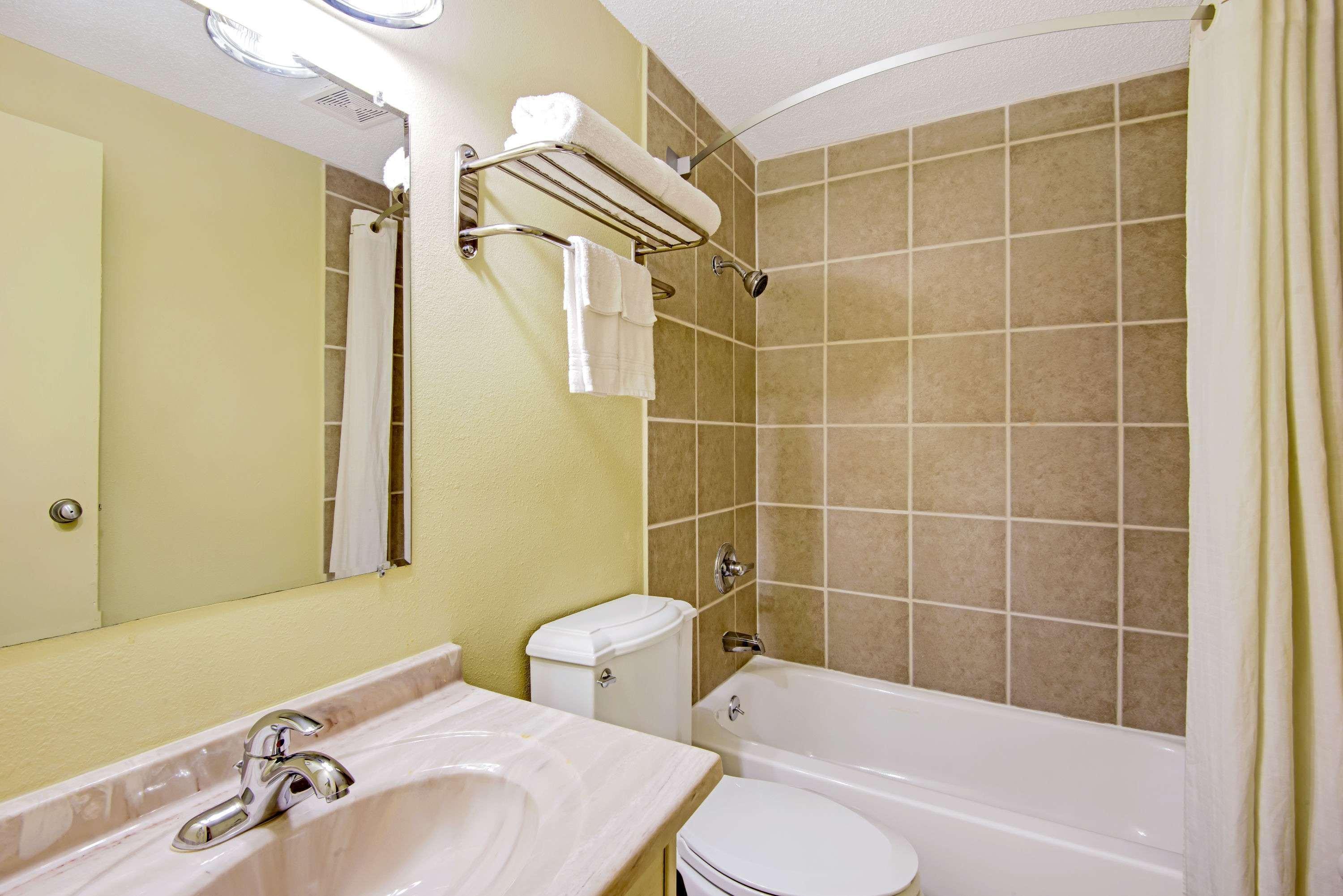 Baymont Inn & Suites By Wyndham Liberty Bagian luar foto