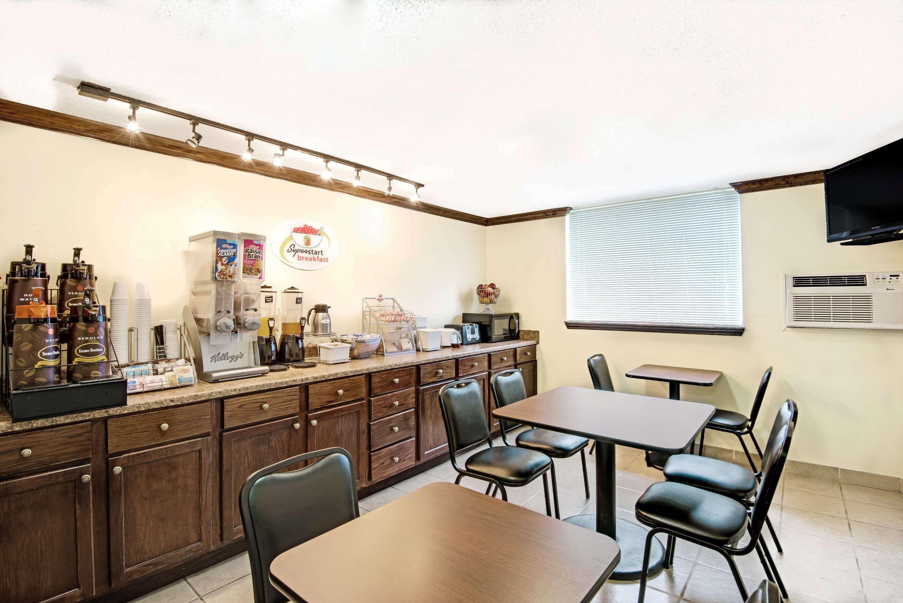 Baymont Inn & Suites By Wyndham Liberty Bagian luar foto