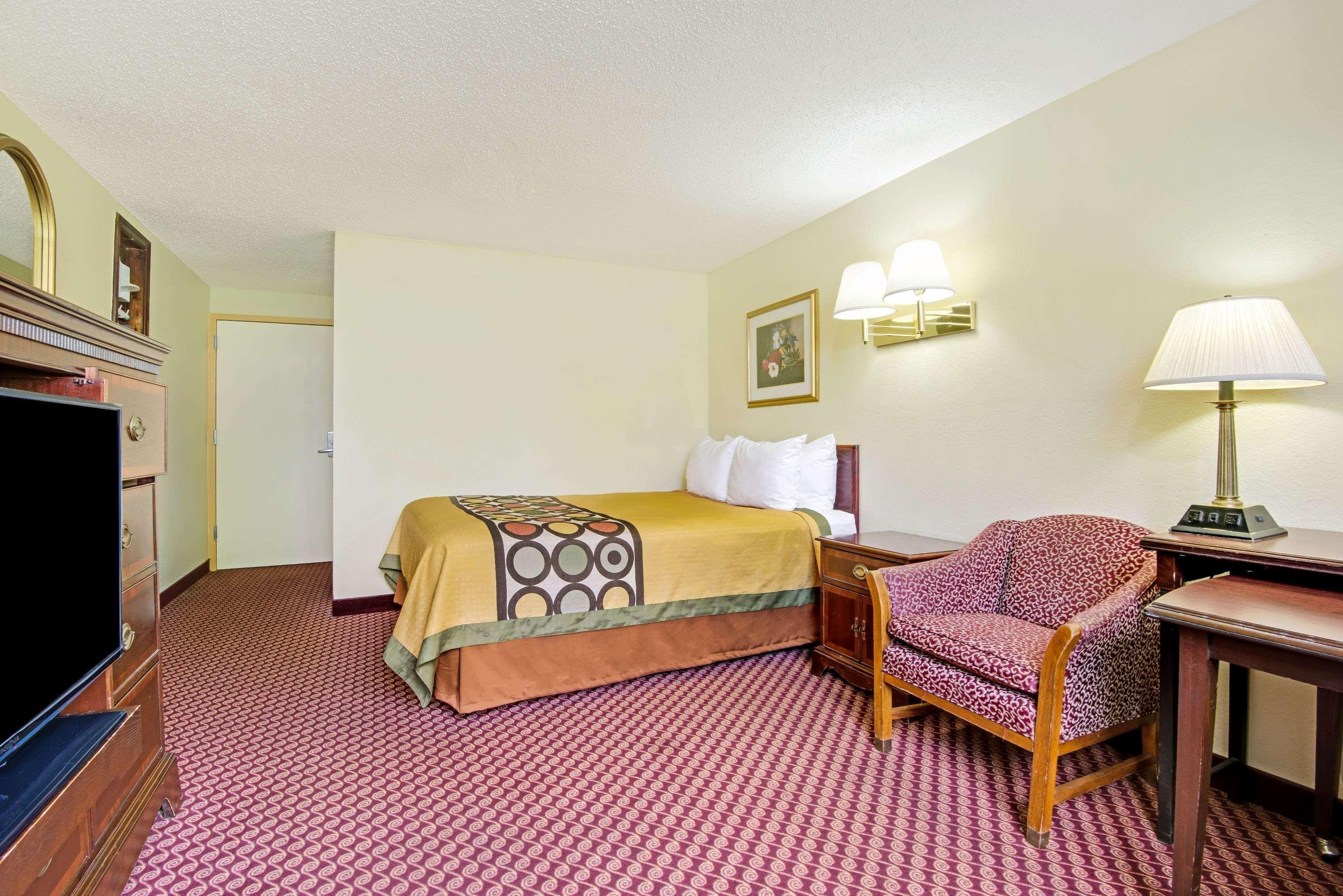 Baymont Inn & Suites By Wyndham Liberty Bagian luar foto