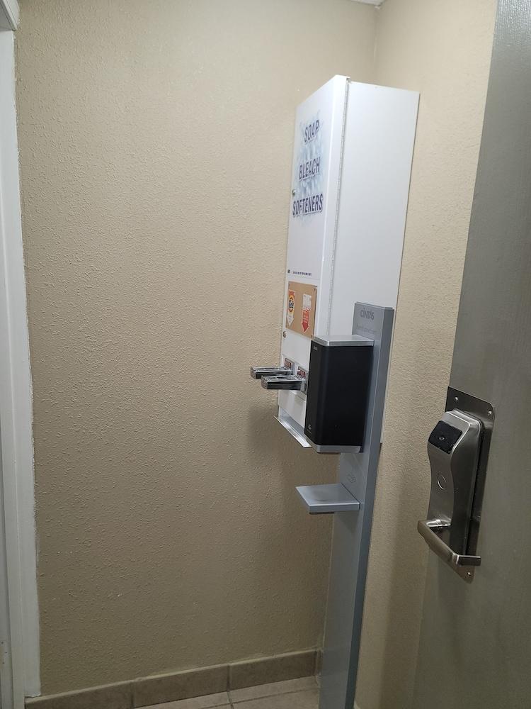 Baymont Inn & Suites By Wyndham Liberty Bagian luar foto
