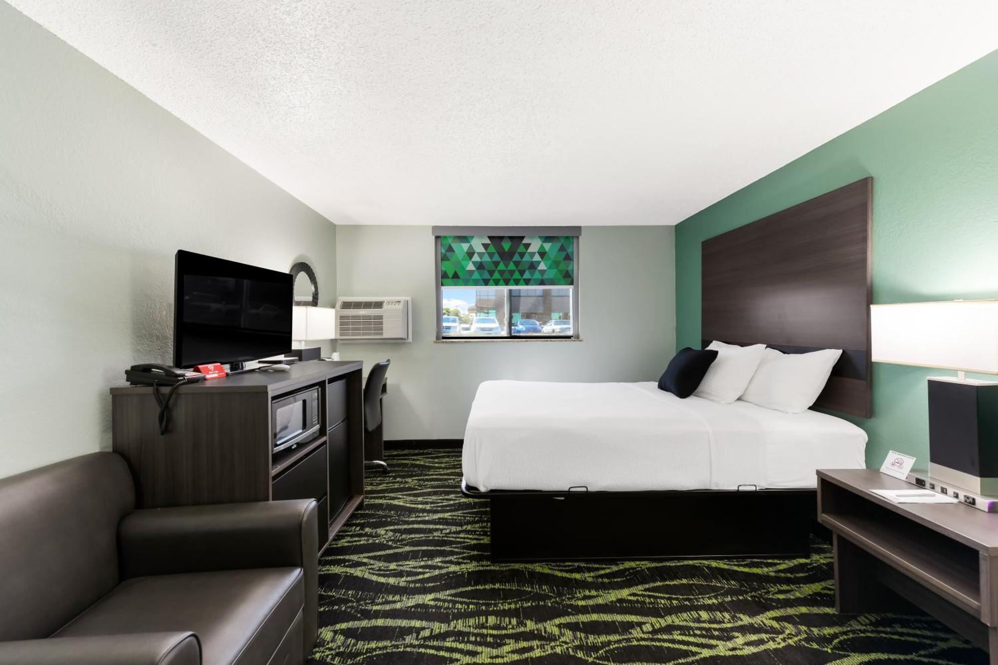 Baymont Inn & Suites By Wyndham Liberty Bagian luar foto