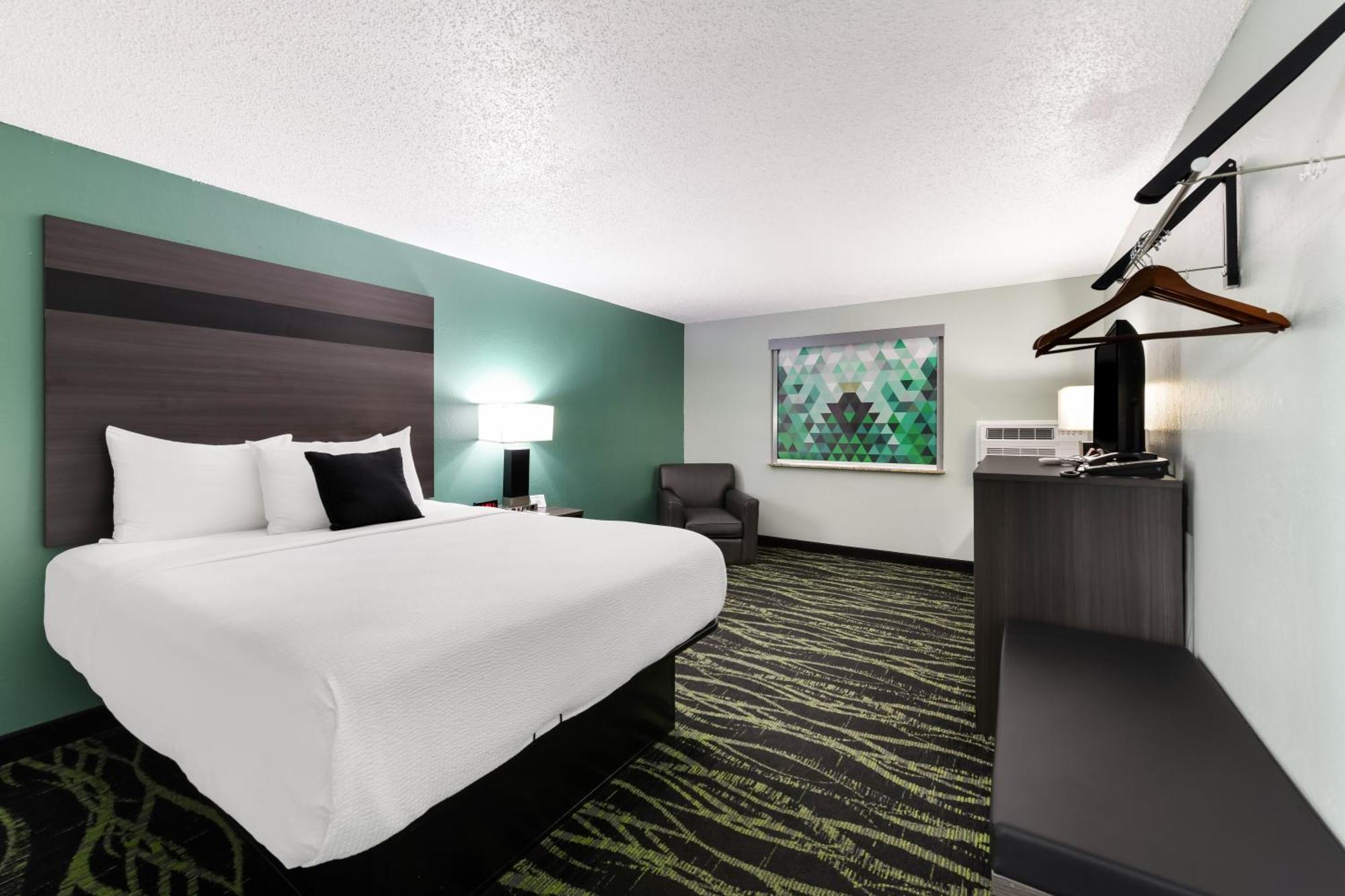 Baymont Inn & Suites By Wyndham Liberty Bagian luar foto