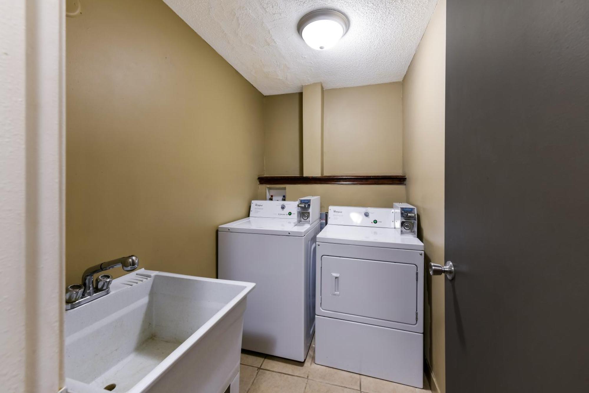 Baymont Inn & Suites By Wyndham Liberty Bagian luar foto