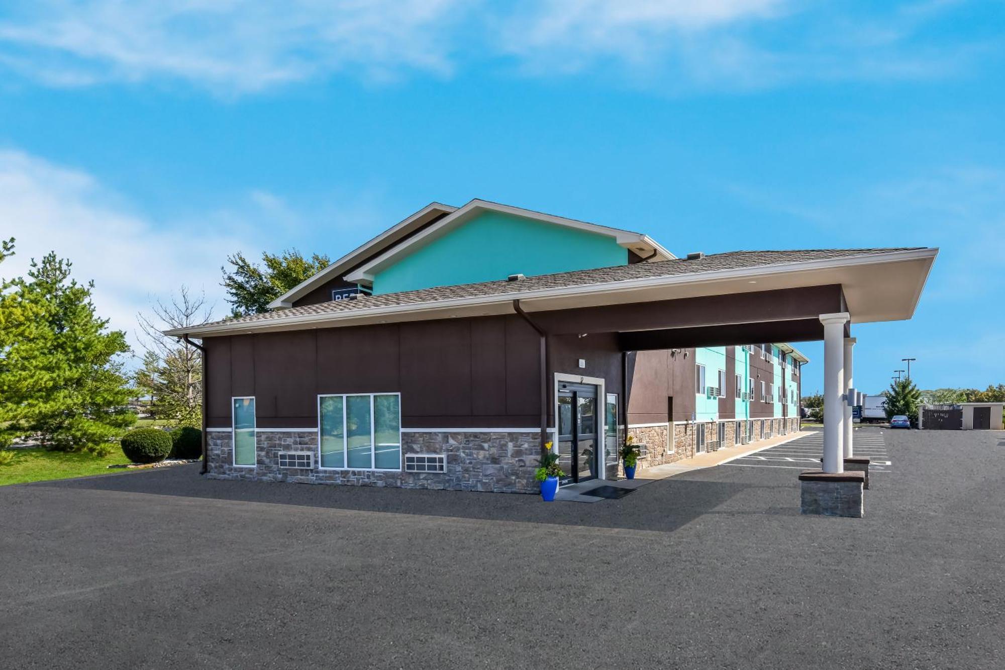 Baymont Inn & Suites By Wyndham Liberty Bagian luar foto
