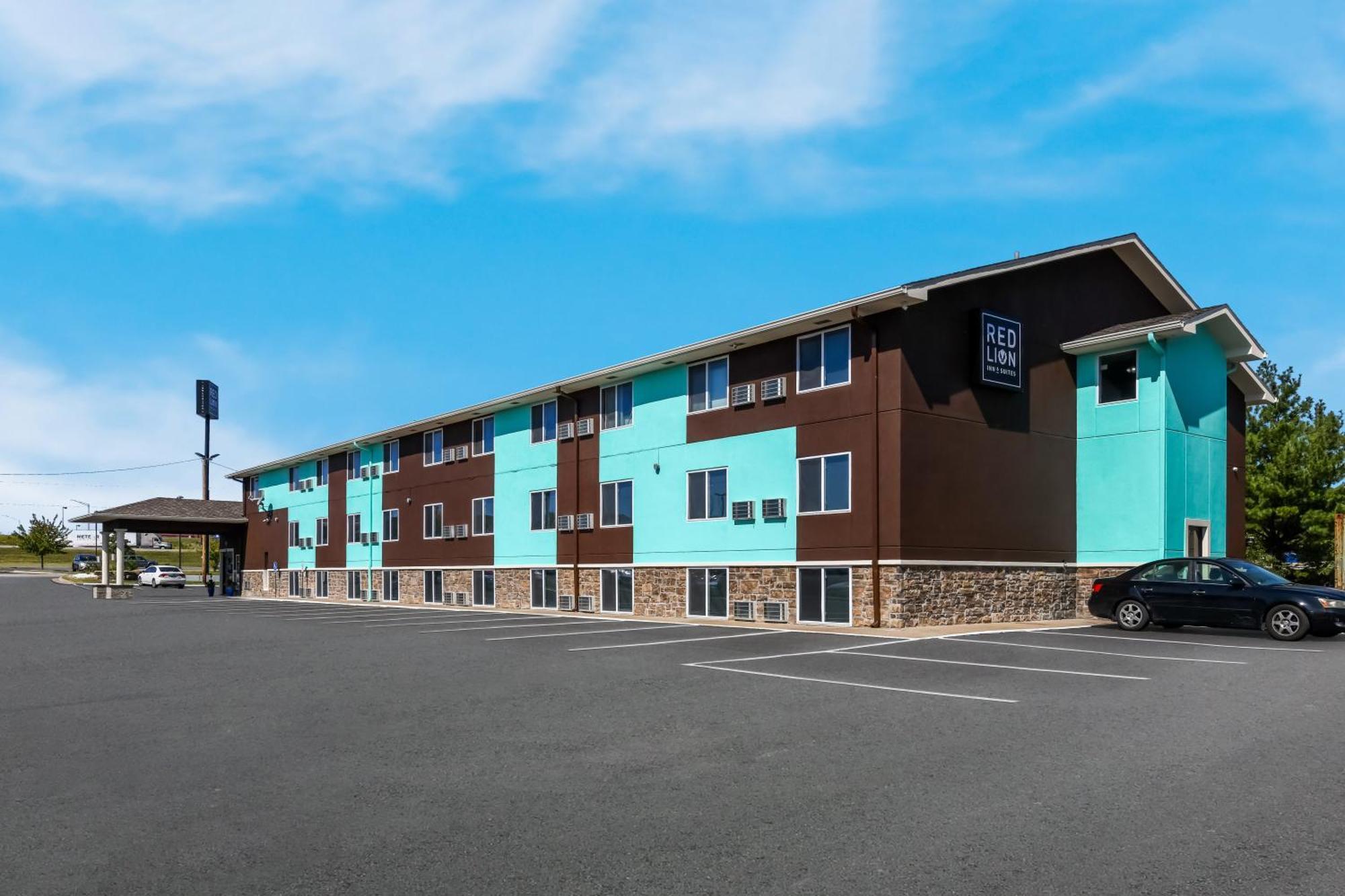 Baymont Inn & Suites By Wyndham Liberty Bagian luar foto