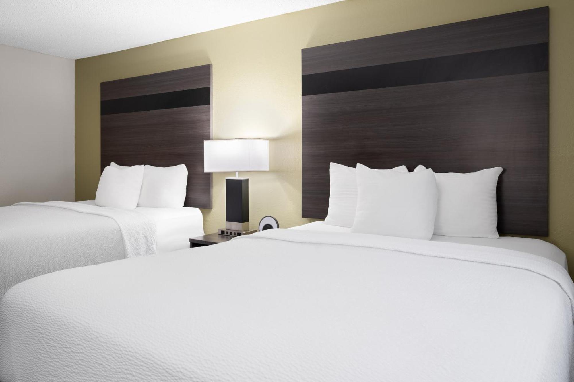 Baymont Inn & Suites By Wyndham Liberty Bagian luar foto