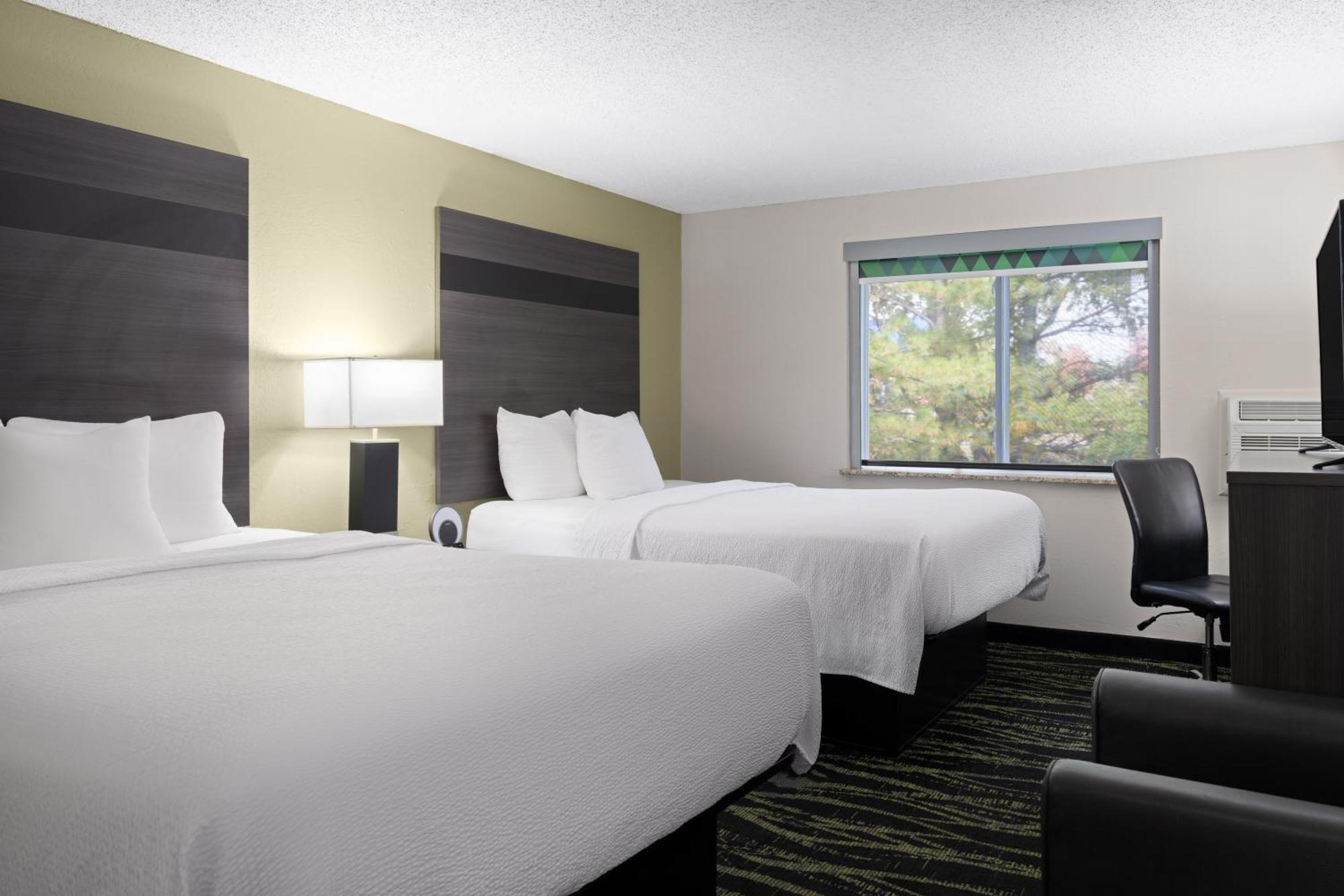 Baymont Inn & Suites By Wyndham Liberty Bagian luar foto