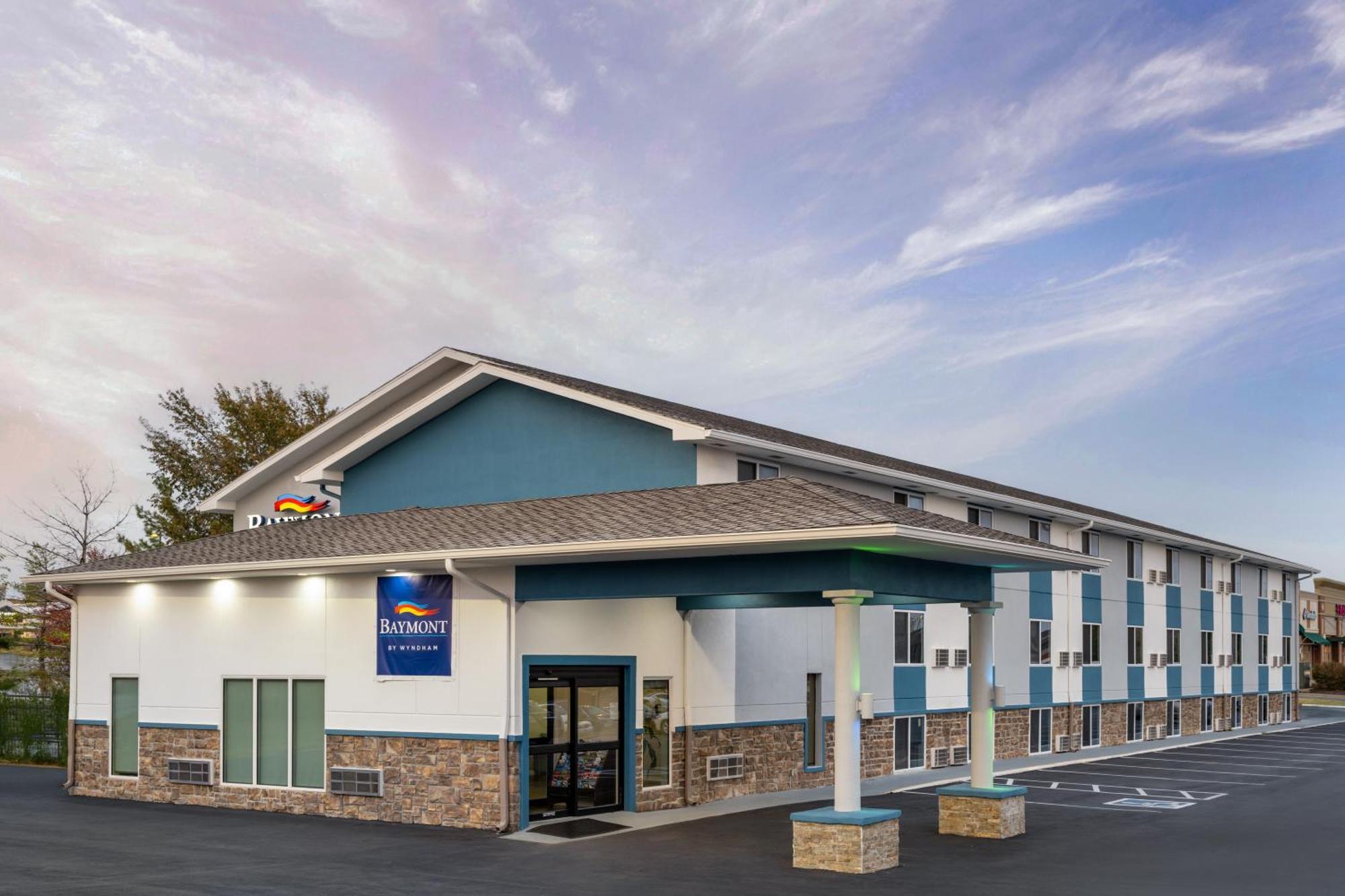 Baymont Inn & Suites By Wyndham Liberty Bagian luar foto